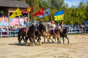 Под Киевом ко Дню Конституции пройдет конно-историческое шоу